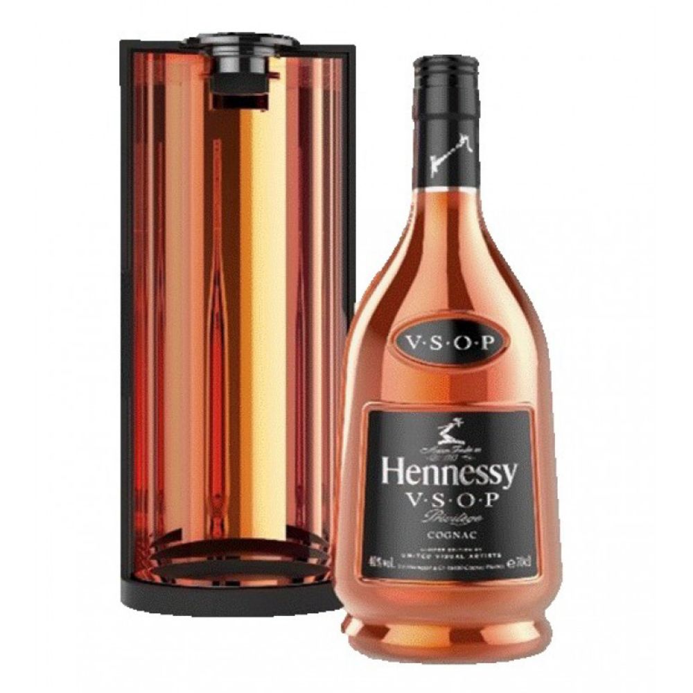 Hennessy vsop. Хеннесси VSOP Cognac Limited Edition. Hennessy VSOP Privilege Cognac. Коньяк Хеннесси ВСОП Привилеж 0.7. Hennessy v.s.o.p 0.5 Cognac.